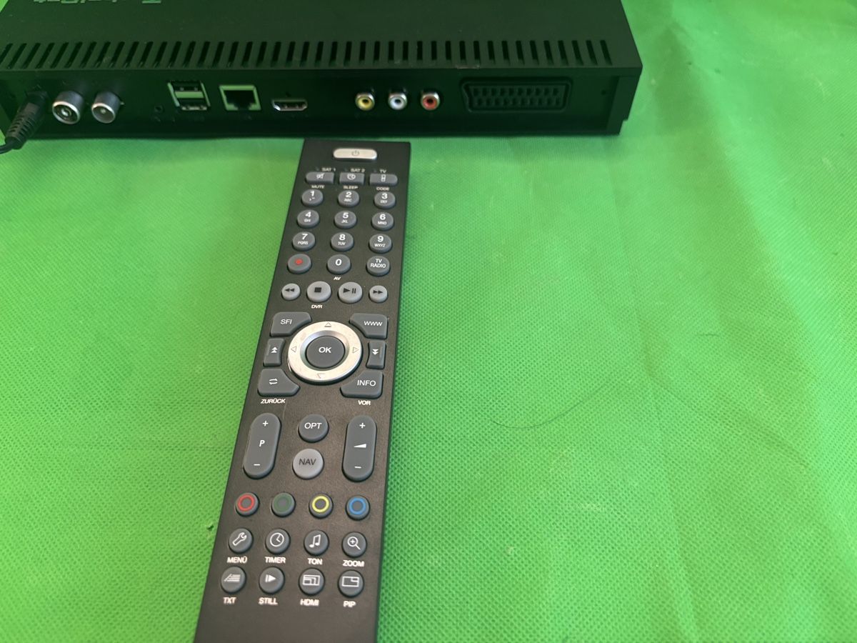 Technisat Receiver: Sat-Receiver TechniSat TechniStar K2 ISIO DVB-C  – Gebraucht aus Kilchberg ZH von bionicdog 4