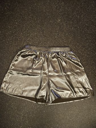 Hose kurz Gr 40 Gold glänzend 