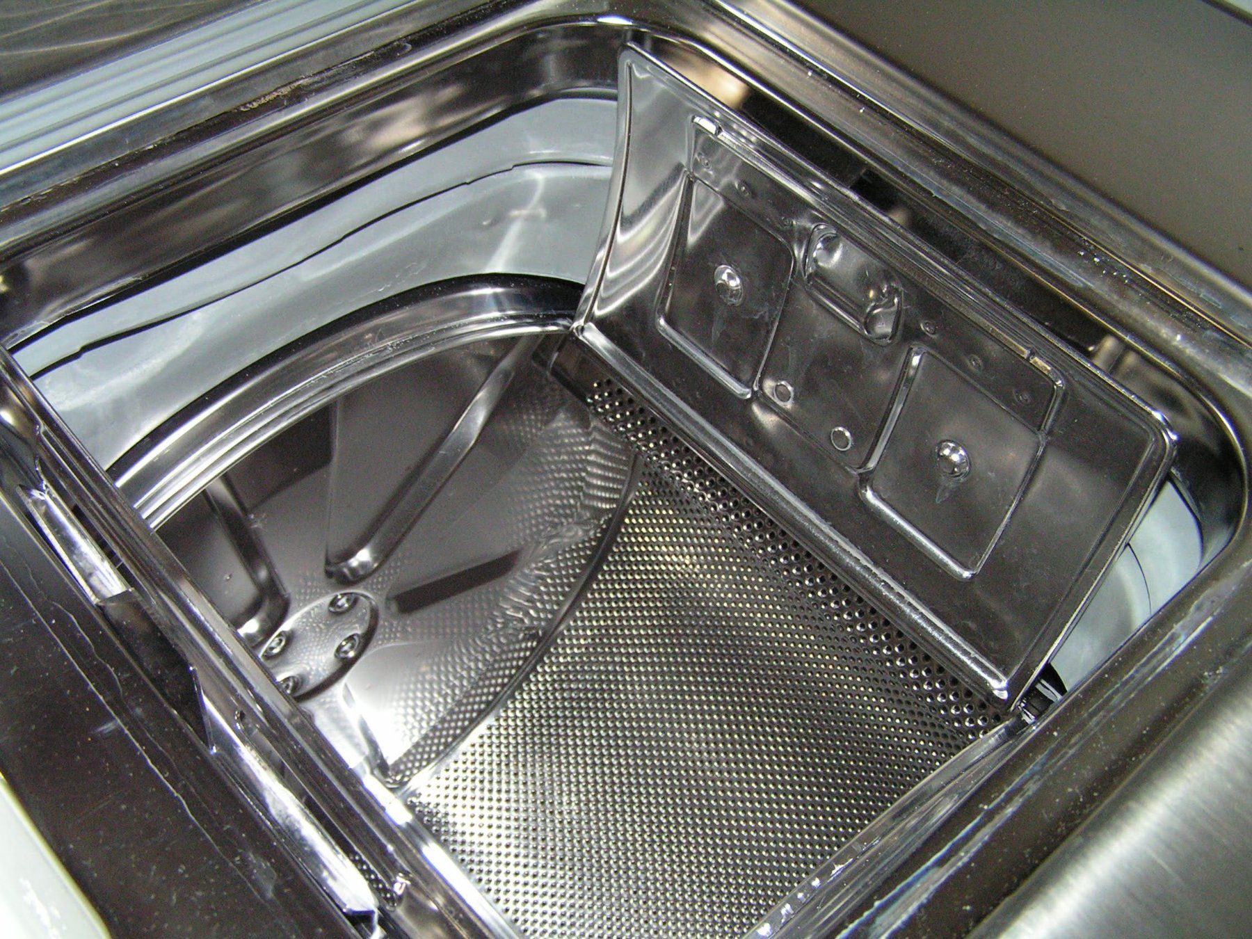V-Zug Machines à laver: ZUG Unimatic E Waschmaschine mit oberer Beladung – D'occasion à Eschen par prowler43 3