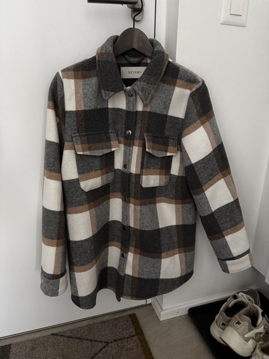 Only Giacche: Studio Only Frühlingsjacke, Grösse S – Usato da Rupperswil venduto da simonekaalund