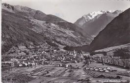 Visp (VS) Ortsansicht mit Mischabelgruppe.