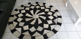 Runder Kuhfellteppich schwarz weiss rundes Design 200cm