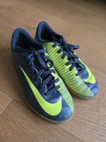 Nike MercurialX Fussballschuhe, Grösse 33