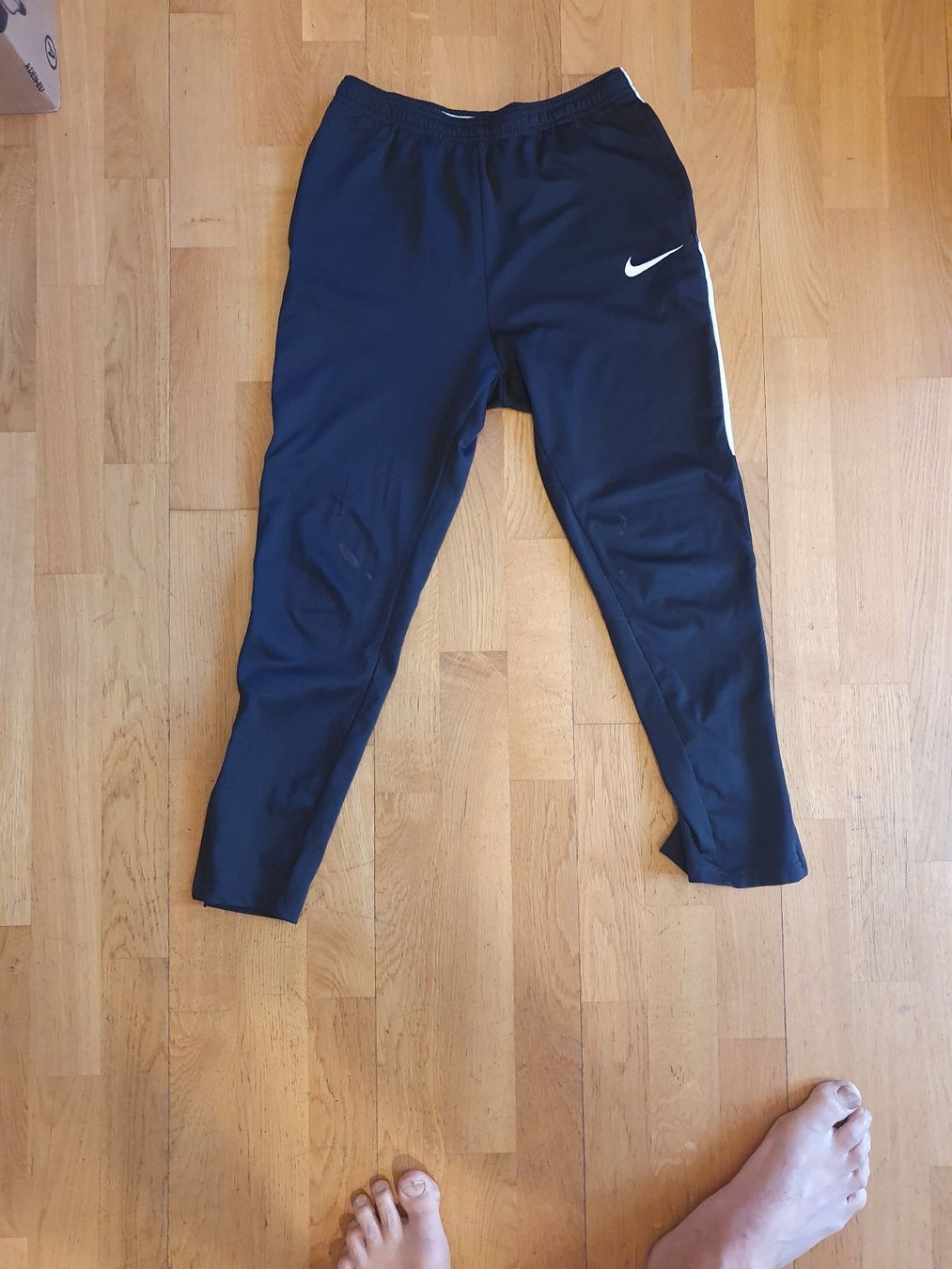 Nike Pantaloni: Nike Trainerhose Grösse XS – Usato da Zürich venduto da loosebone