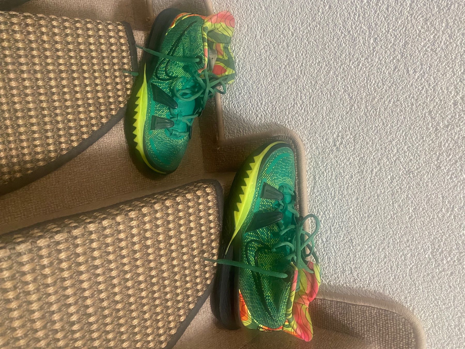 Nike Scarpe da uomo: Nike Kyrie 7 Basketballschuhe – Usato da Brütten venduto da Yecil
