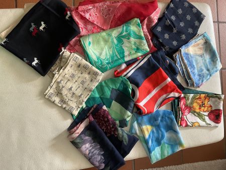 11 Damen Foulards Seide alle  guter Zustand
