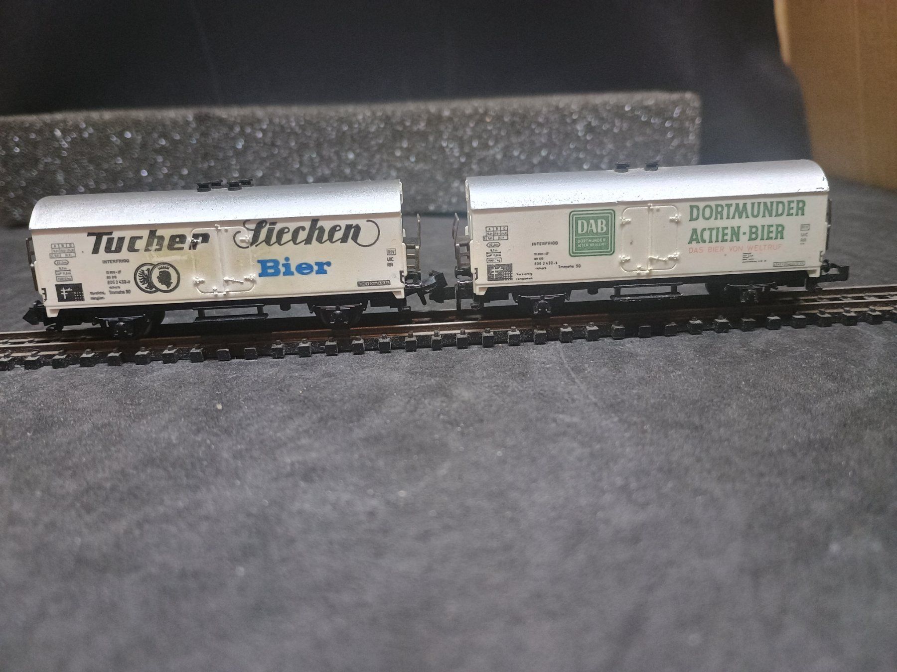 Trix Modelleisenbahnen: Spur N 2 Bierwagen von Trix – Gebraucht aus Bätterkinden von hob_6b8x 2