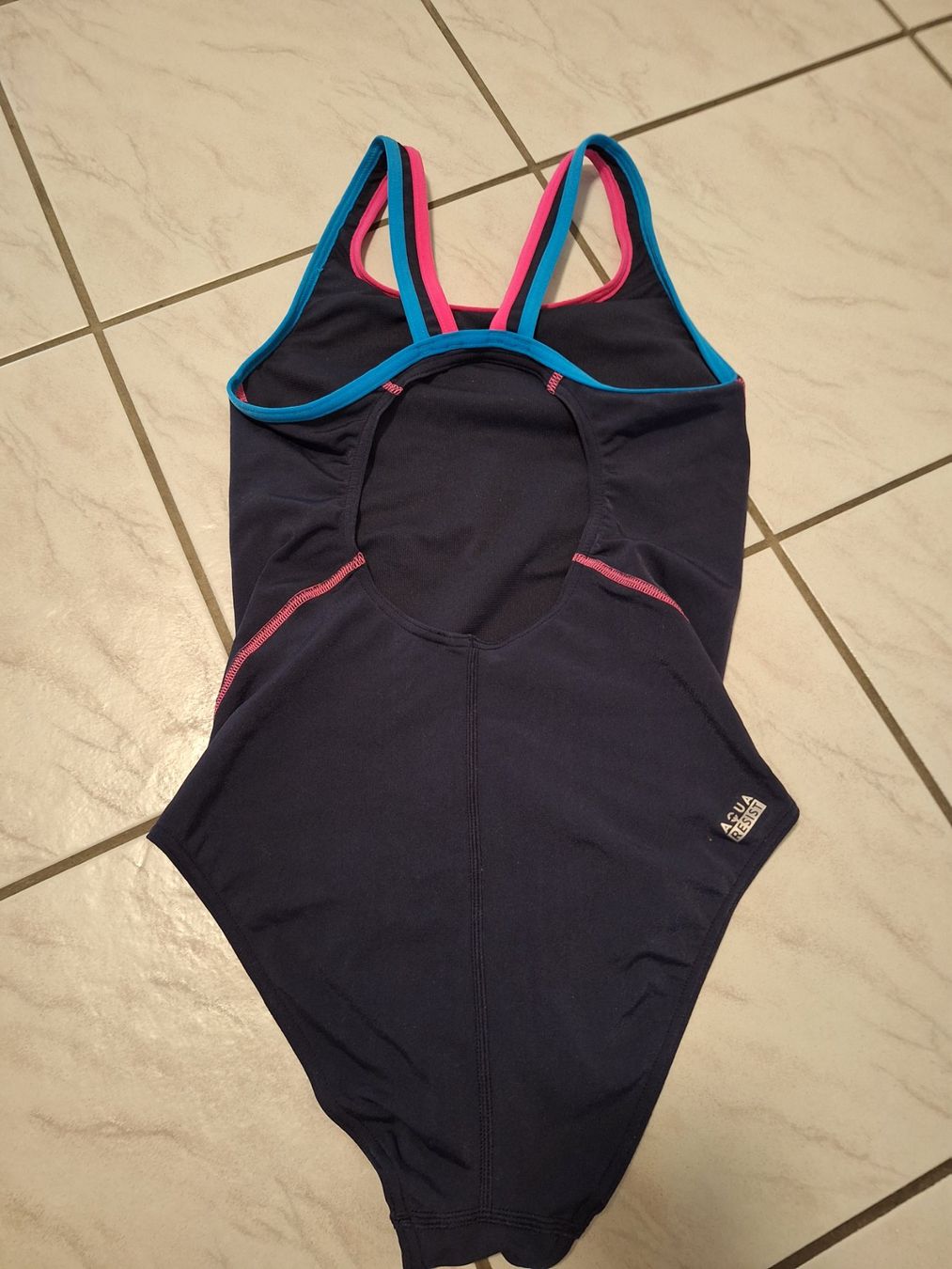 Decathlon Costumi da bagno & Bikini: Badeanzug Kamiye Gr. 160/166- 14-15J – Usato da Biberist venduto da rospel 1