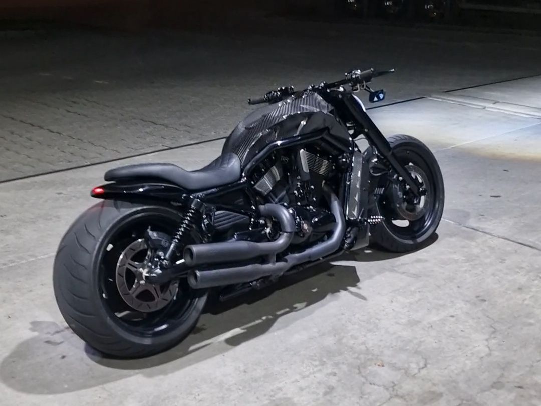 Harley-Davidson Cruisers: Harley Davidson Night-Rod, Top Zustand – D'occasion à Glattpark(Opfikon) par jon_7jvz 3