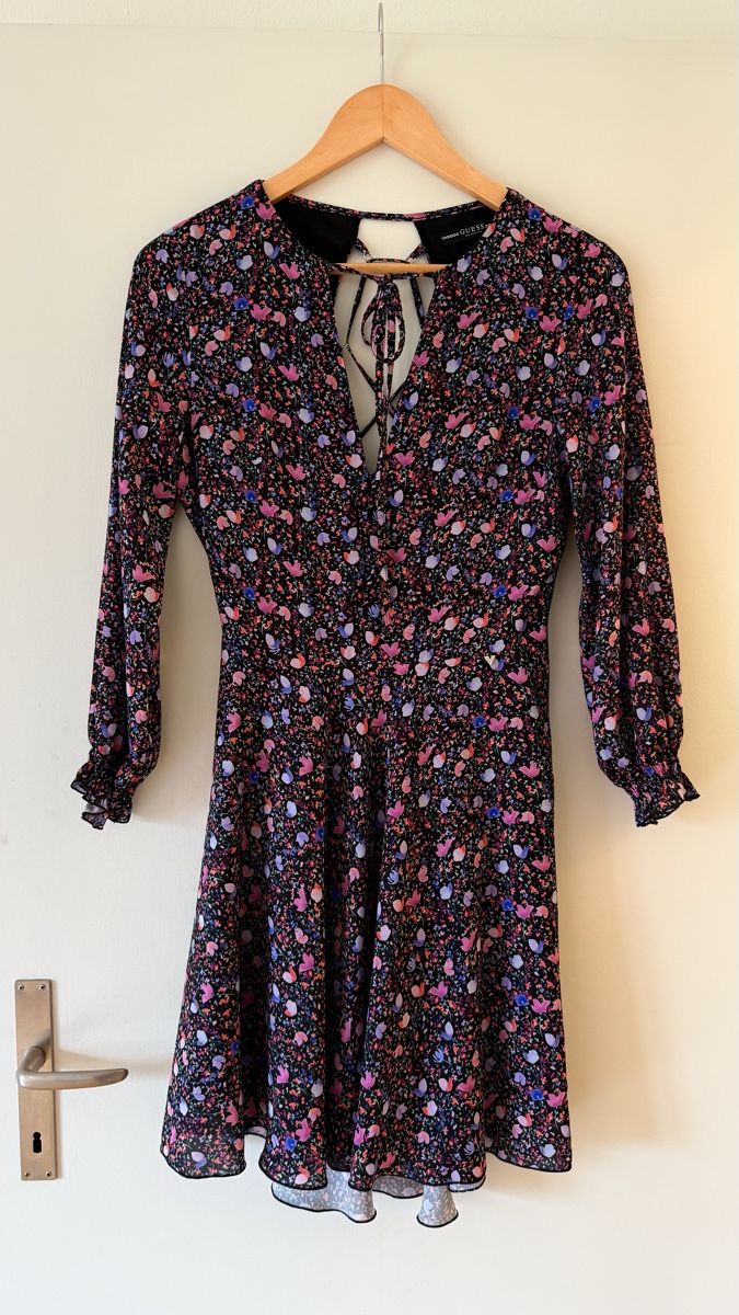 Guess Vestiti: GUESS kleid XS – Nuovo (secondo la descrizione) da Zürich venduto da amaguri