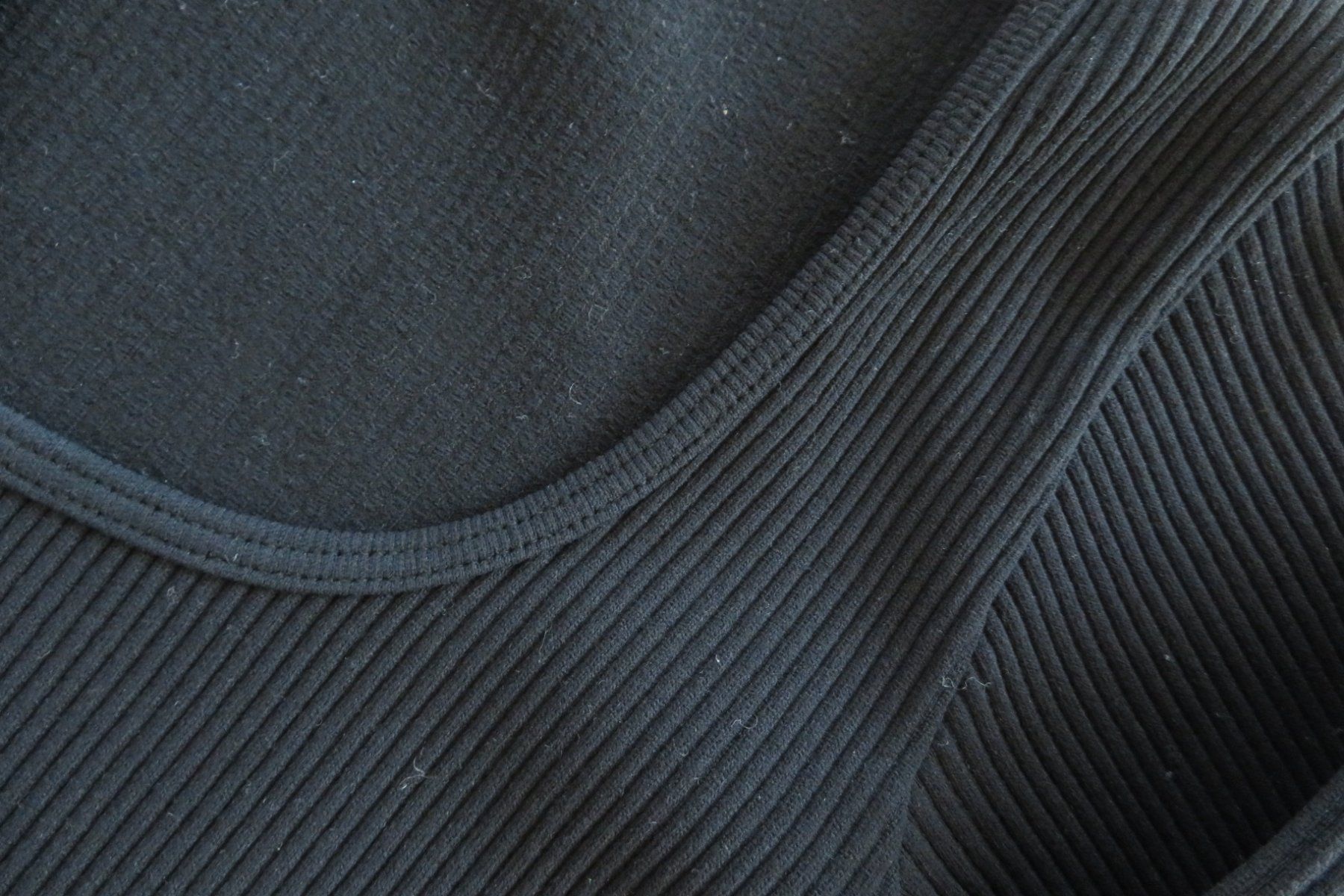 Zara Pullover & Sweatshirts: ZARA Kurzpullover Langarm Gr.  XS/S – Neu (gemäss Beschreibung) aus Wil ZH von Tamagy 1