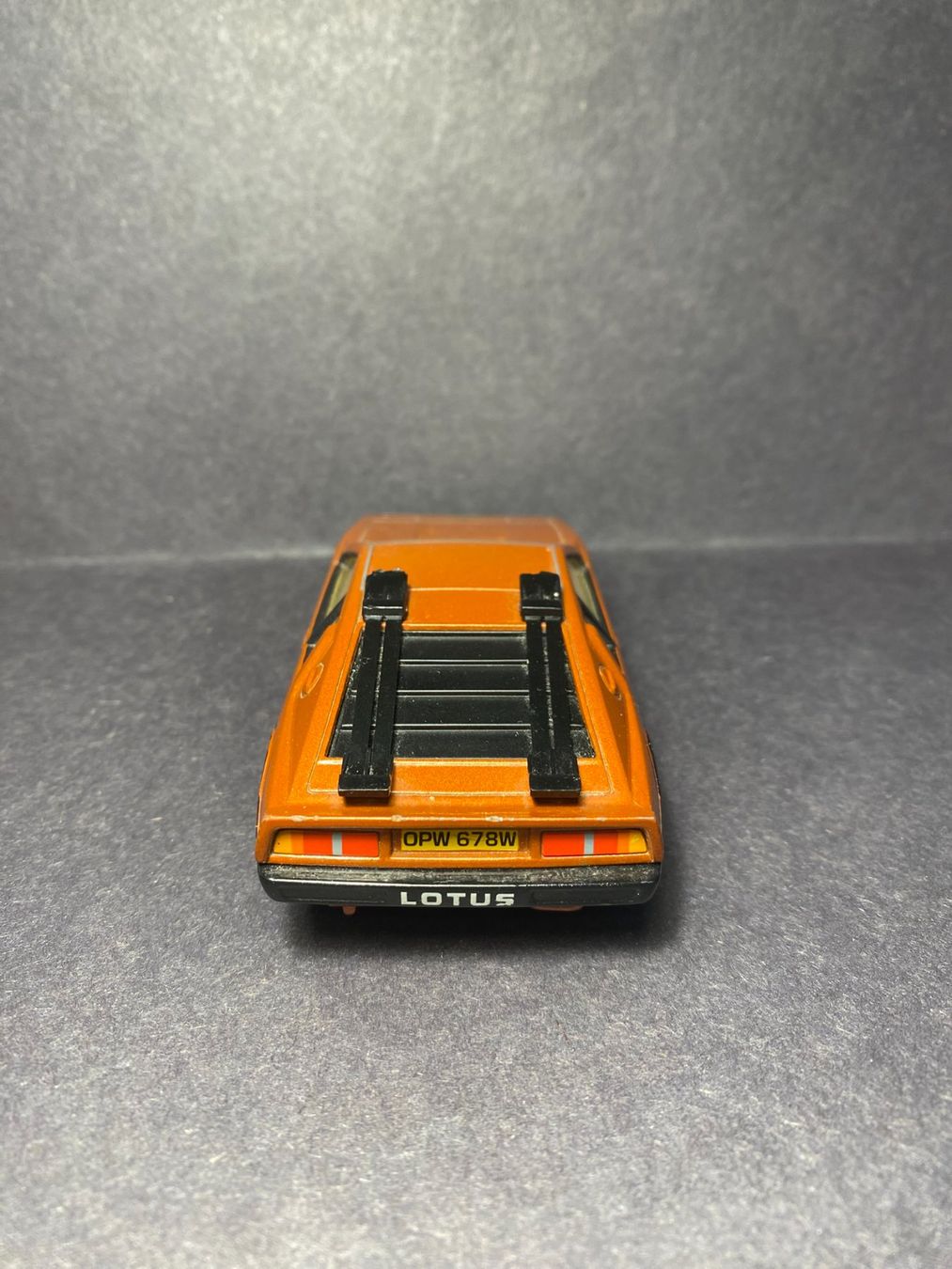 Corgi Toys Modellini d'auto: Lotus Esprit James Bond 007 - Corgi 1:36 – Usato da Spiez venduto da Mlandcruiser 3