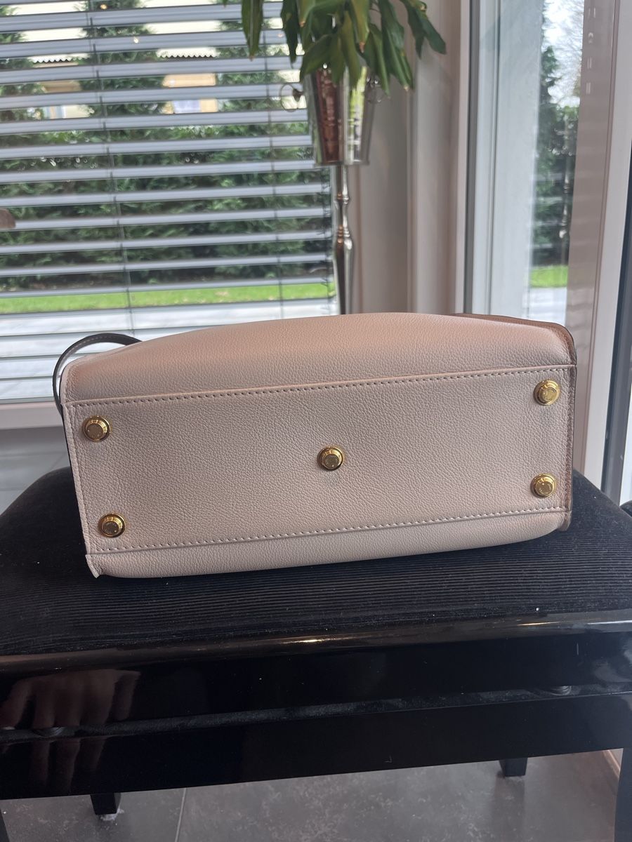 Louis Vuitton Borse: Louis Vuitton On my side MM in greige - Fullset – Nuovo e nell'imballaggio originale da Oberriet SG venduto da fri_88n2 6