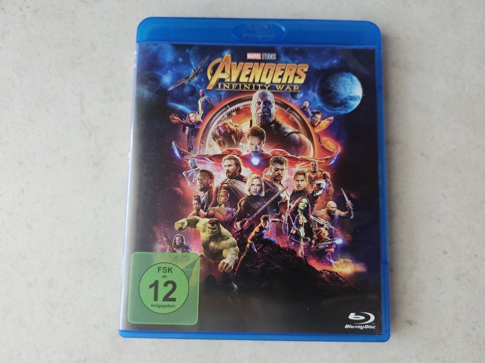 Tutti i DVDs: Avengers  -  Infinity War  /  Bluray – Usato da Schneisingen venduto da backstore24