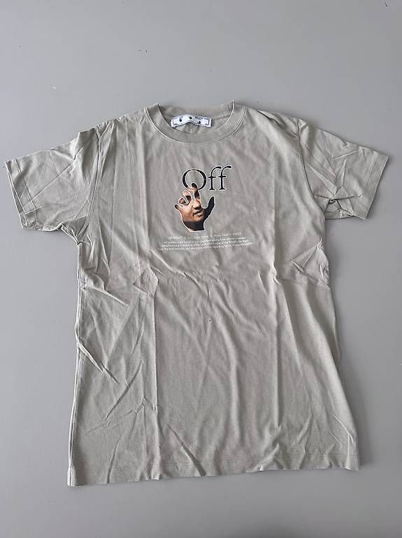 Off-White T-shirt: Stylisches Off White T Shirt – Usato da Derendingen venduto da Meli_Bern