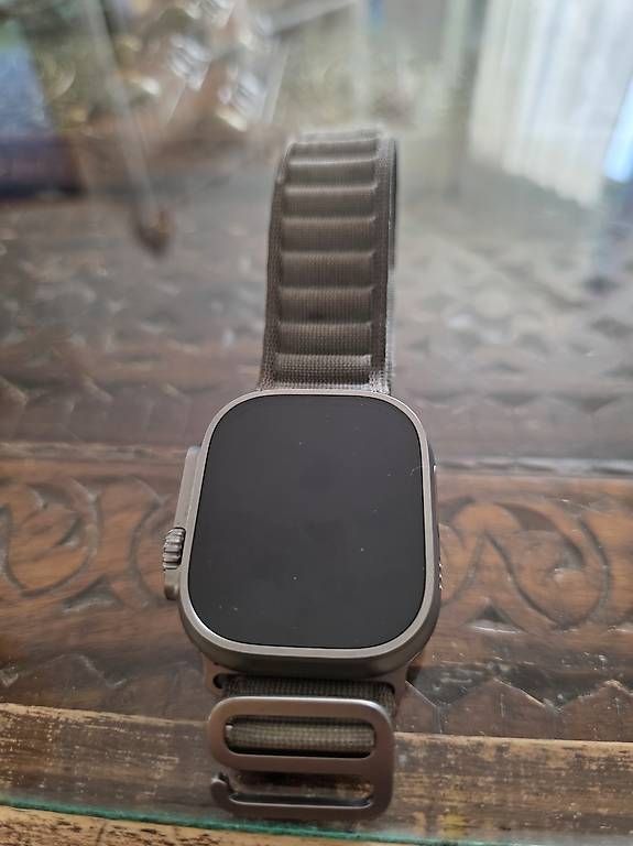 Smartwatch: Apple Watch Ultra 2 – D'occasion à Lausanne par imr_2007 1