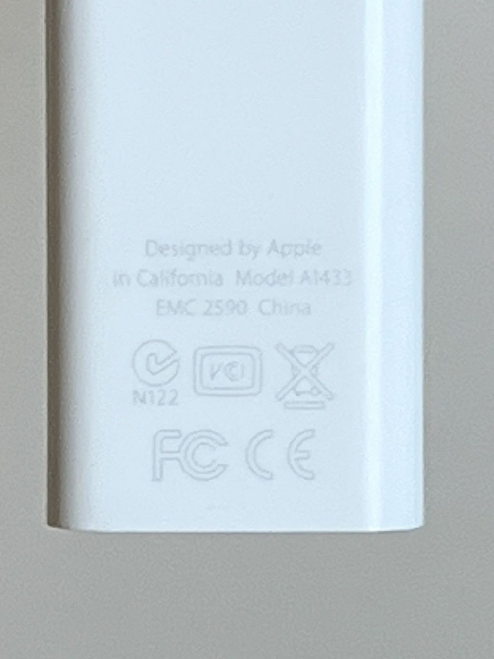 Apple Laufwerke & Adapter: Apple Thunderbolt auf Gigabit Ethernet Adapter A1433 – Gebraucht aus Zürich von Kollege7 4
