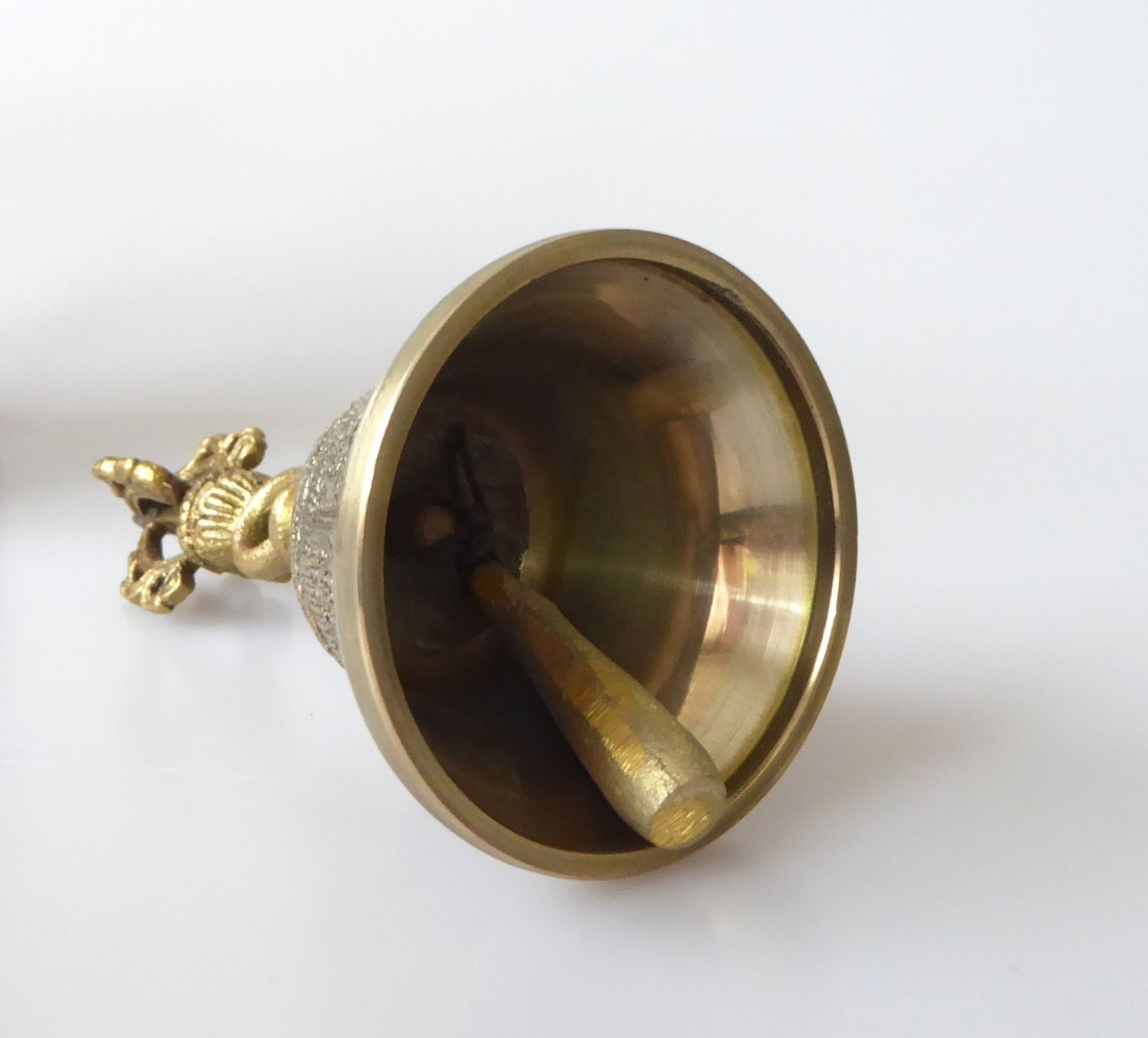 Campanacci mucche: Glocke mit Dorje 11cm – Nuovo e nell'imballaggio originale da Mauren venduto da Yeelen 1