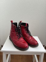 Bottines à lacets vernies rouges état correct 38