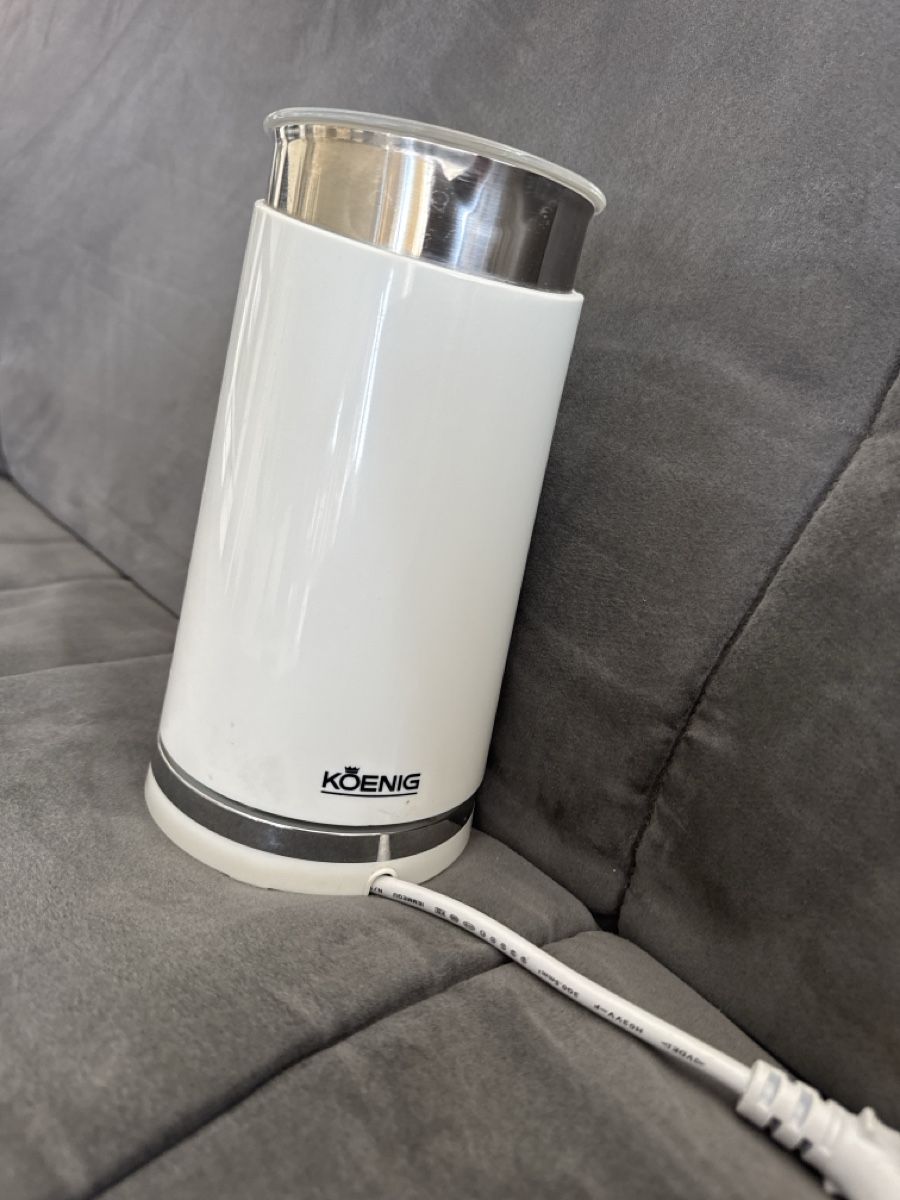 Küchengeräte: Milchaufschäumer Koenig weiss – Gebraucht aus Dänikon ZH von snowfish26 1