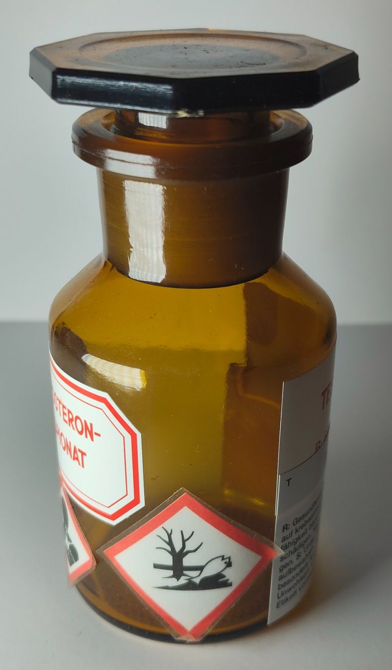 Laborzubehör: Apothekerflasche Testosteron Gift Vintage 11cm – Gebraucht aus Monthey von 19_karen_84 3