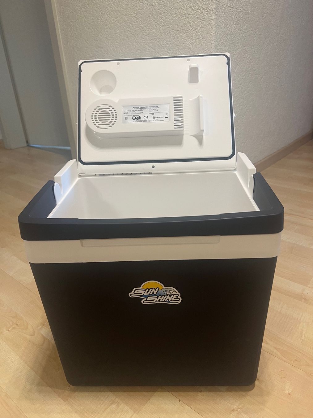 Frigoriferi & Refrigeratori: Kühlbox elektrisch – Nuovo (secondo la descrizione) da Kirchenthurnen venduto da Meatpie 2