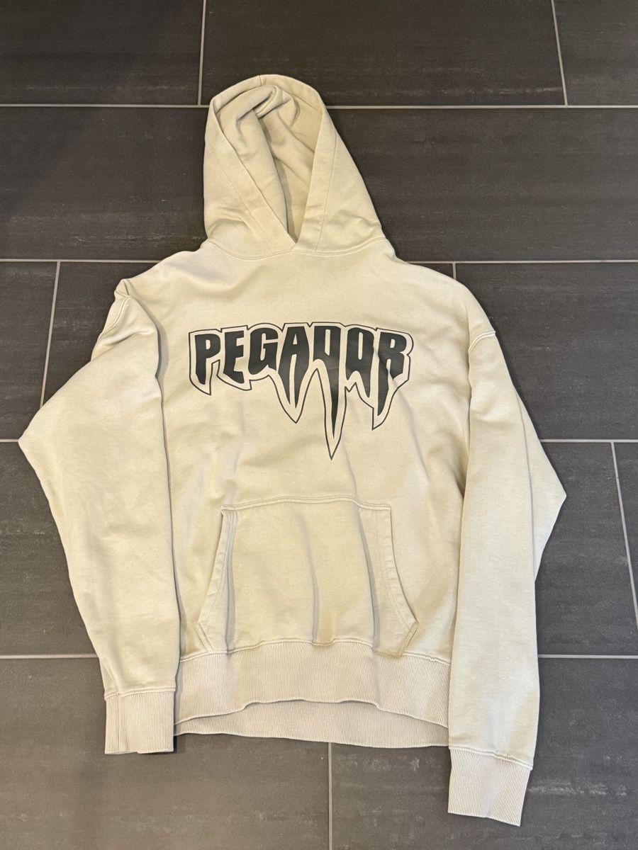 Pegador Pullover & Sweatshirts: Pegador Hoodie "Cold Hearts" Grösse M – Gebraucht aus Oberlunkhofen von max_8lsv