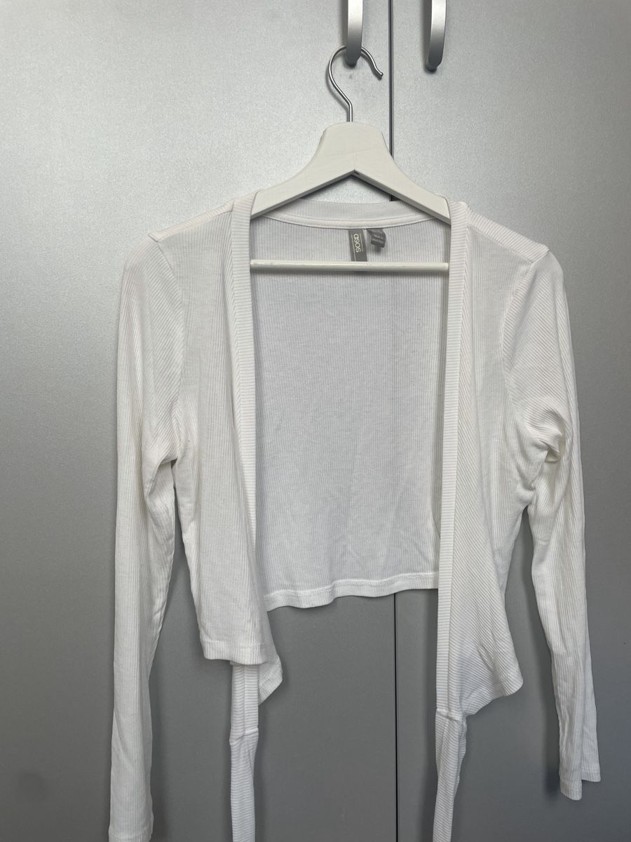 Asos Pullover & Sweatshirts: Langarm – Neu (gemäss Beschreibung) aus Birmensdorf ZH von Samantha_07
