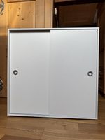 Weisser Schrank / Schuhkasten