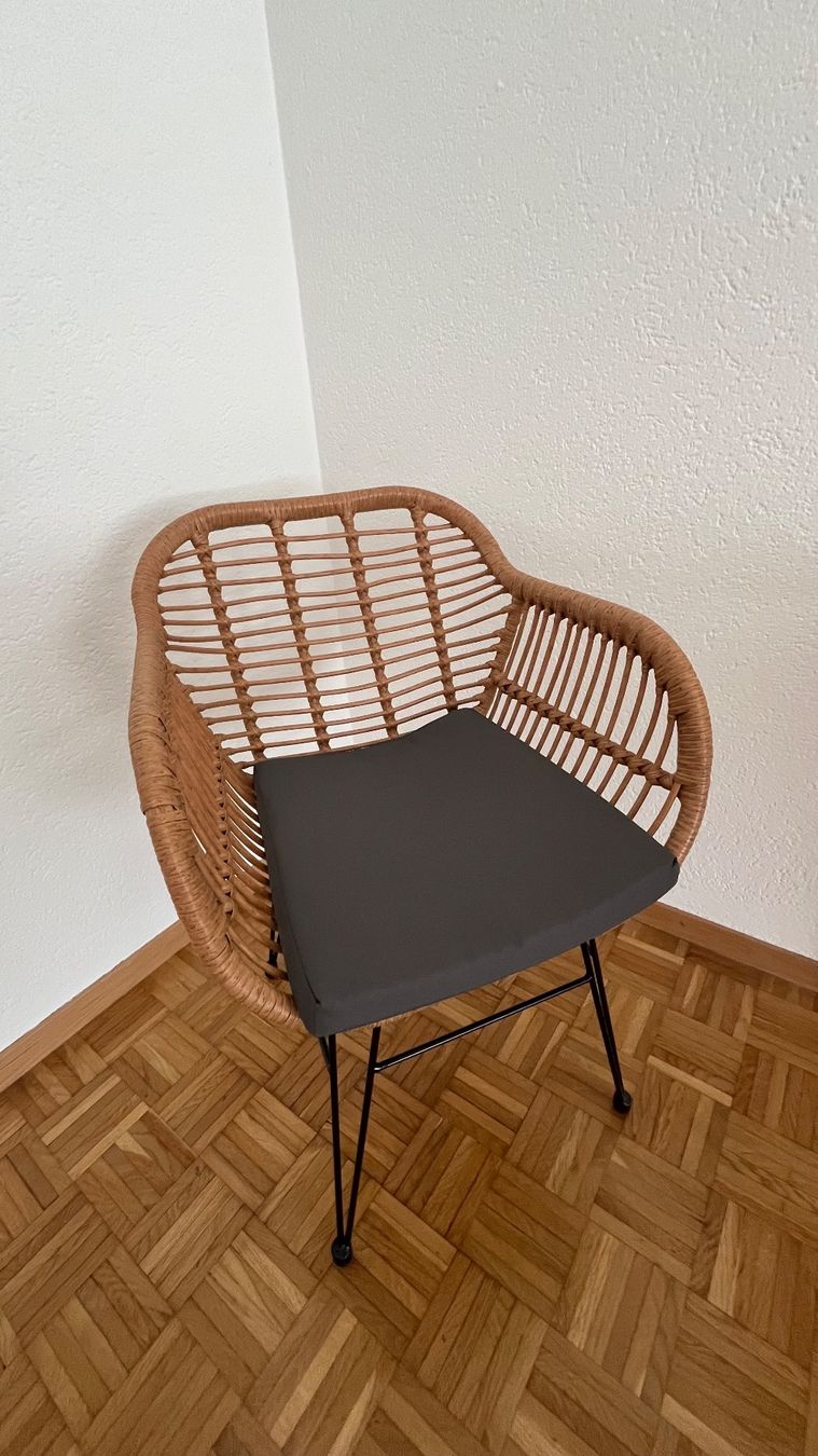 Stühle: 4 Rattan Stühle – Gebraucht aus Thalwil von nathaliebue01