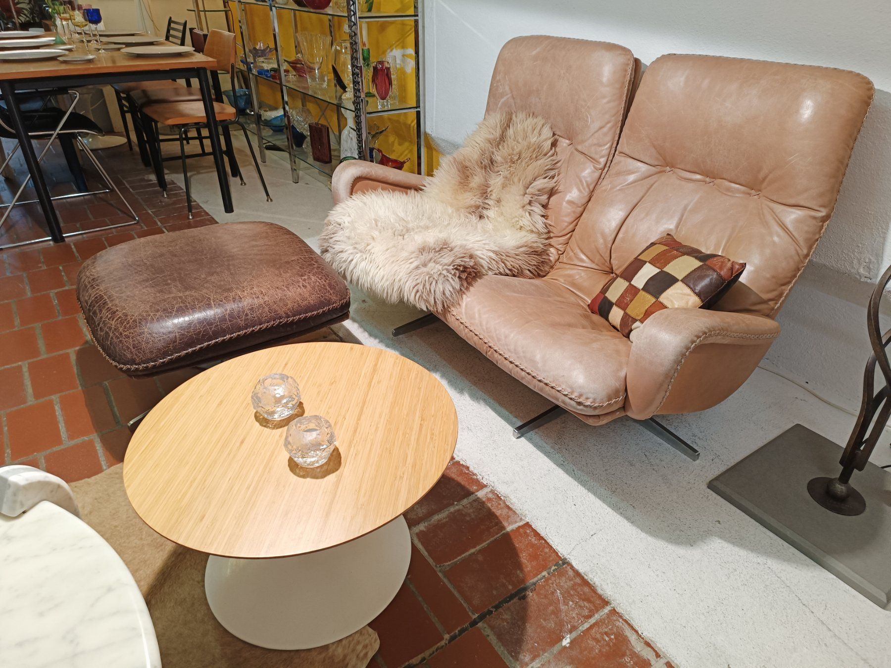 De Sede Divani: Vintage De Sede S 231 James Bond Sofa – Usato da Winterthur venduto da style-and-design.zrh 1