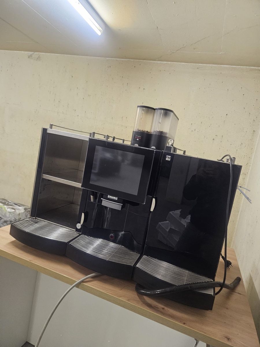 Franke Kaffeemaschinen & Espressomaschinen: Machine à café Professionnelle Franke – Gebraucht aus Fribourg von Miriam99 1