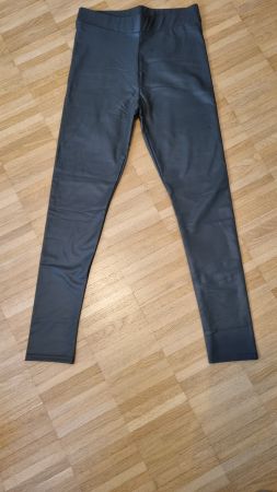 HOSE/LEGGINS GR. M38/ KUNSTLEDER INNEN GEFÜTTERT / OLIVE TON