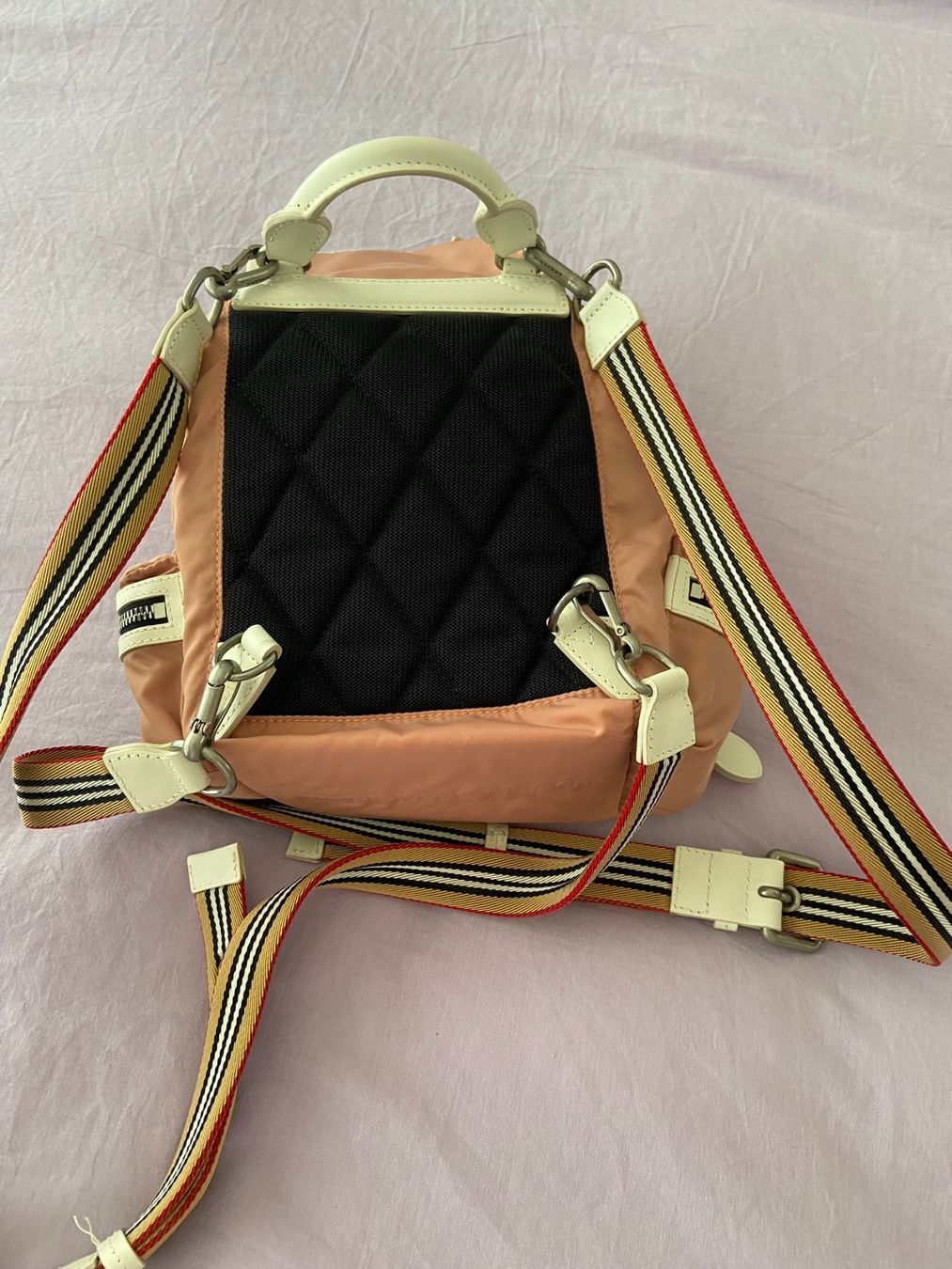 Burberry Zaini: Burberry Rucksack Pouder Pink – Nuovo (secondo la descrizione) da Othmarsingen venduto da Pandabaerchen 3