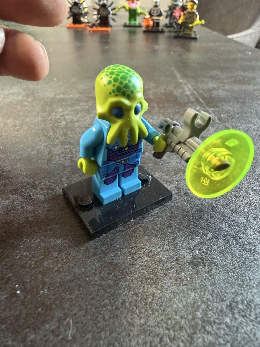 Lego Statuette: Lego Alien Trooper Minifigures Serie 13 – Nuovo (secondo la descrizione) da Wettingen venduto da NickInc