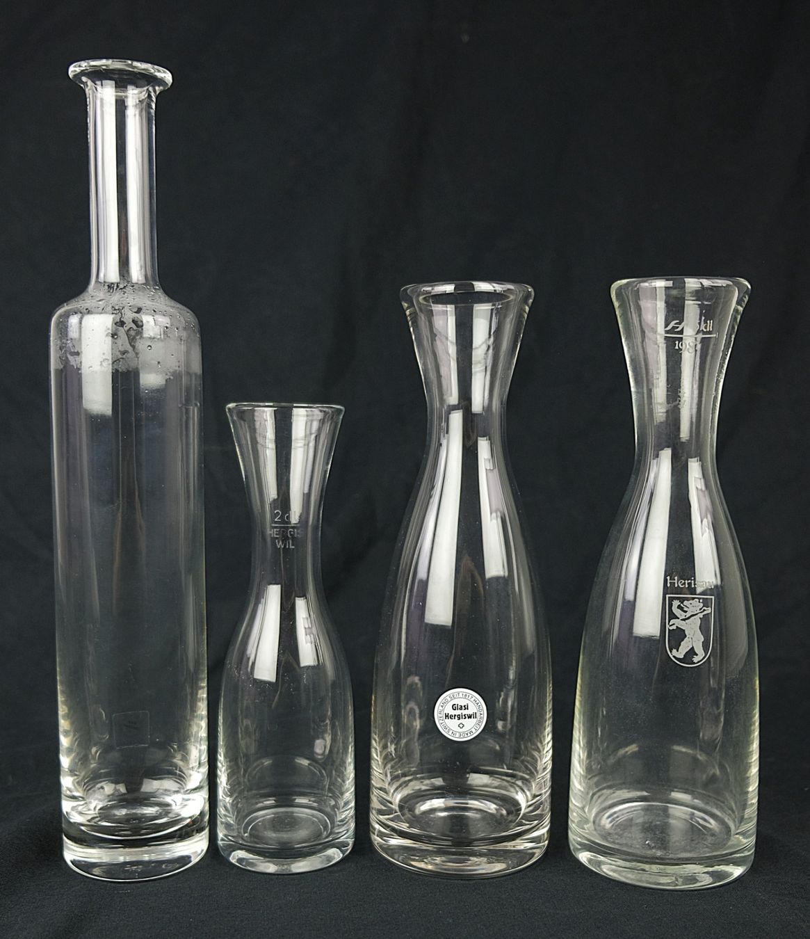 Glasi Hergiswil Caraffe: 4x Glas Karaffen, Krug, Flasche – Usato da Volketswil venduto da brockipfannenstil