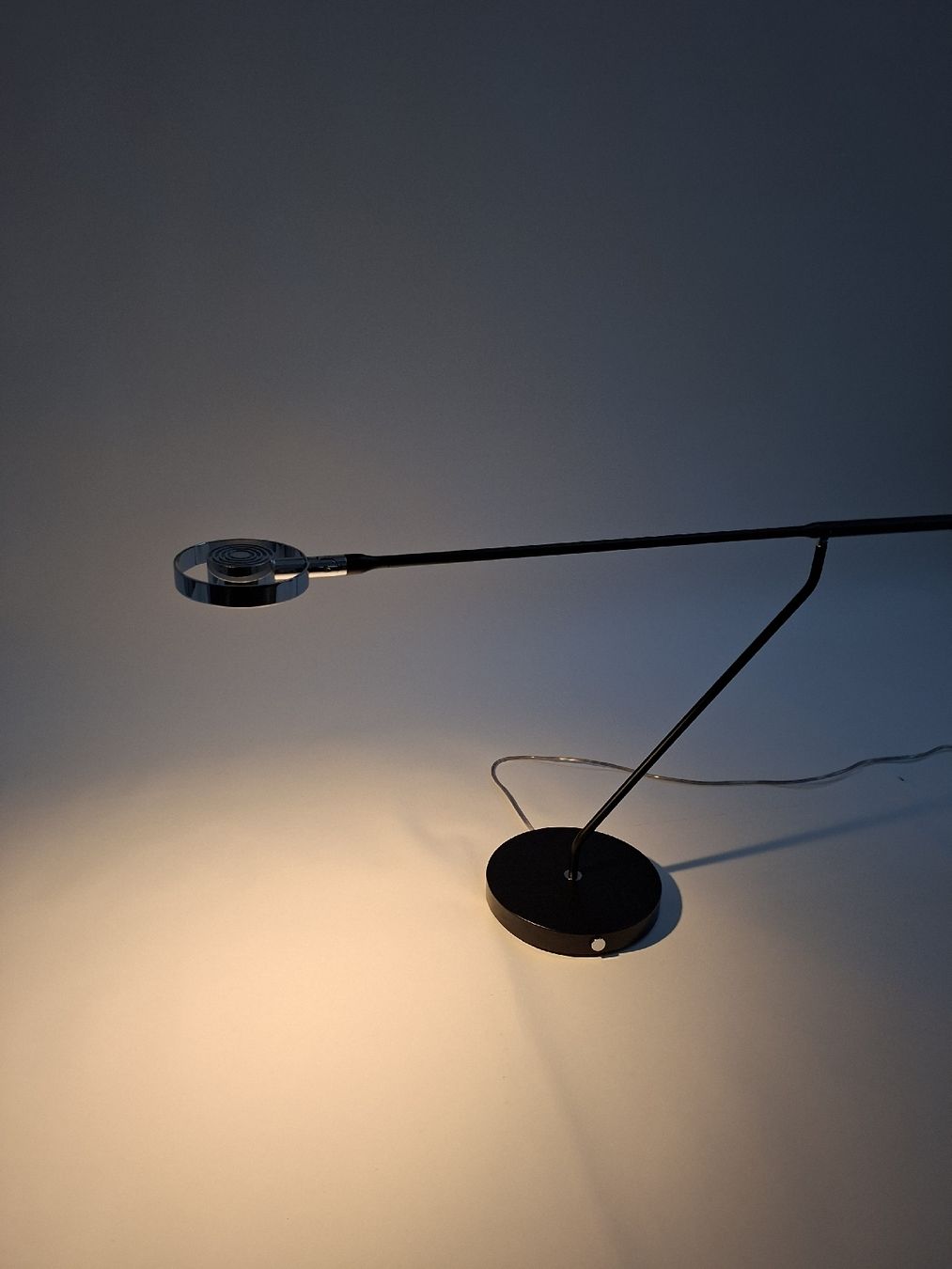 Oluce Lampade: Oluce Tischlampe – Usato da Gümligen venduto da V10-Shop 2