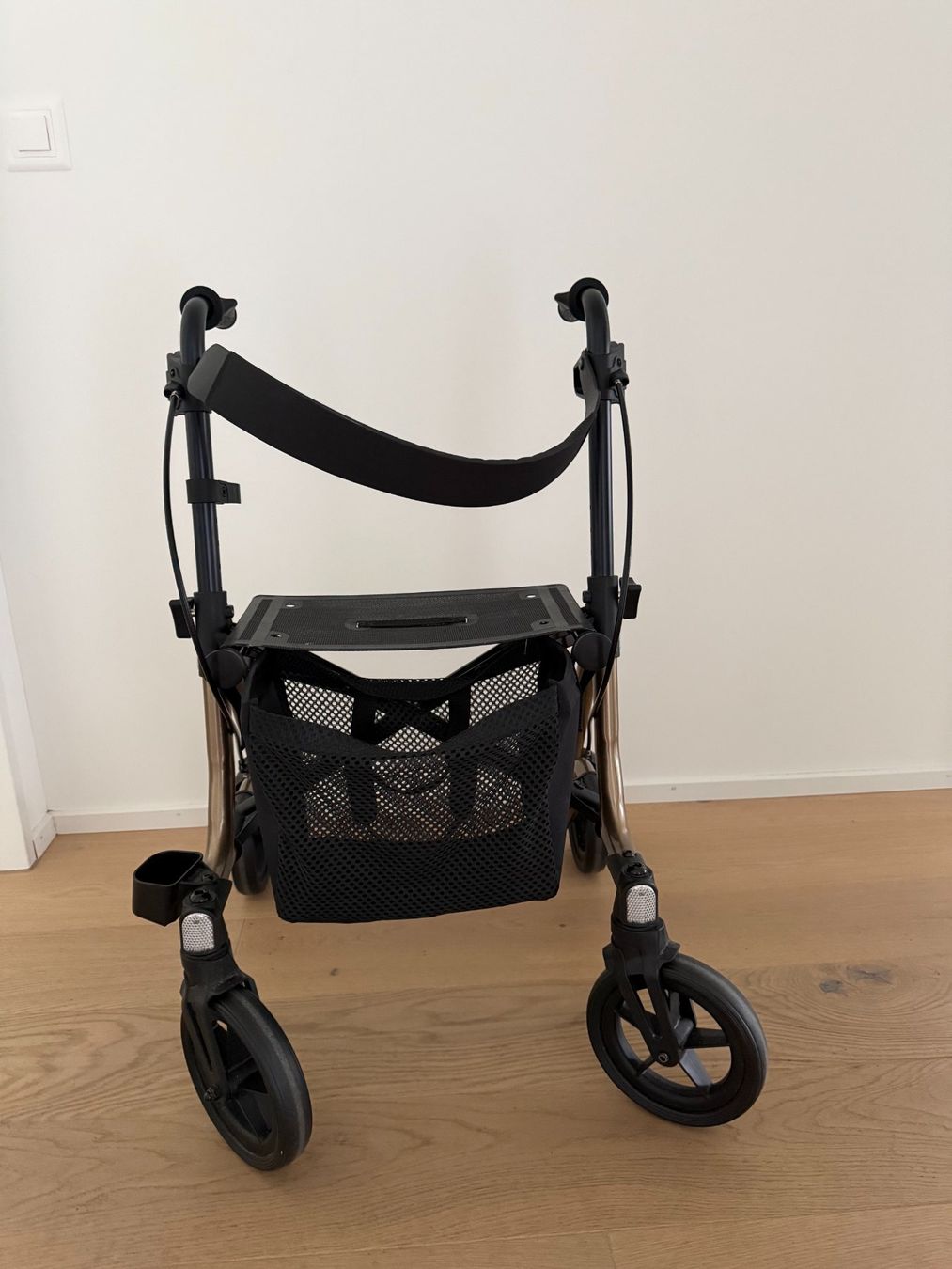 Gehhilfen: Leichtgewichtrollator Modell "Taima S" GT - Deluxe – Gebraucht aus Rothenburg von Patri00 2