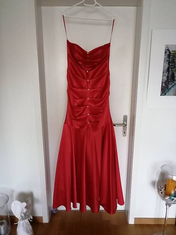 Vestiti: Abendkleid rot glänzend – Usato da Schaffhausen venduto da Sommerwind67 1