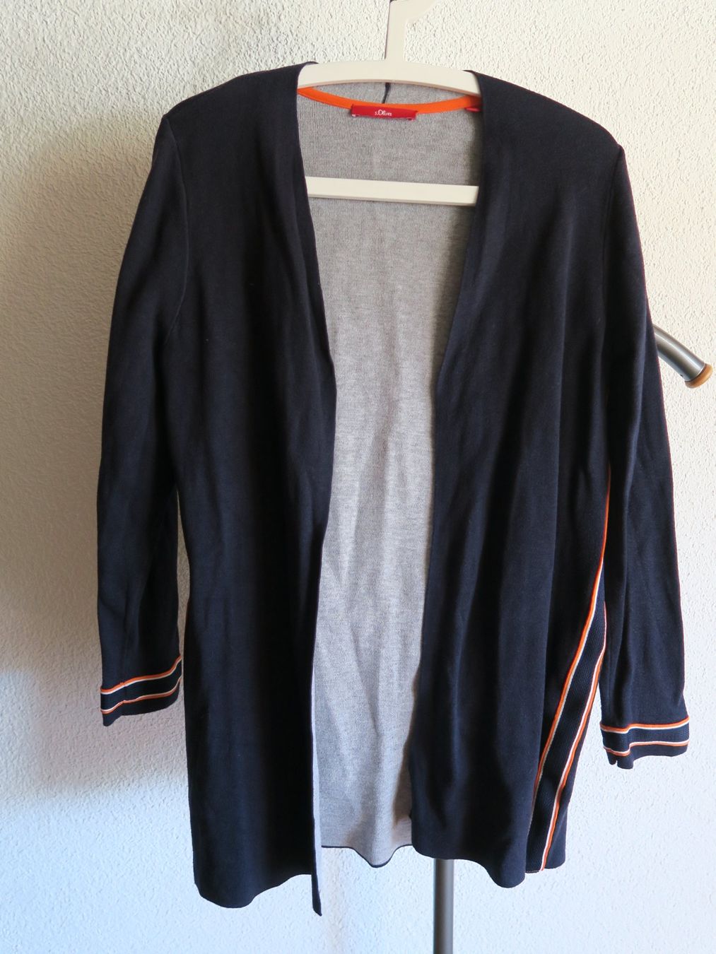 S.Oliver Giacche: s.Oliver Strickjacke Gr. 42 - top Zustand – Usato da Siebnen venduto da MarenSchweiz