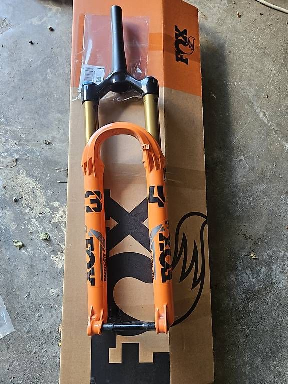 Fox Pezzi di ricambio: Fox 34 factory grip 2 140 mm – Usato da Montricher venduto da Nico_1147