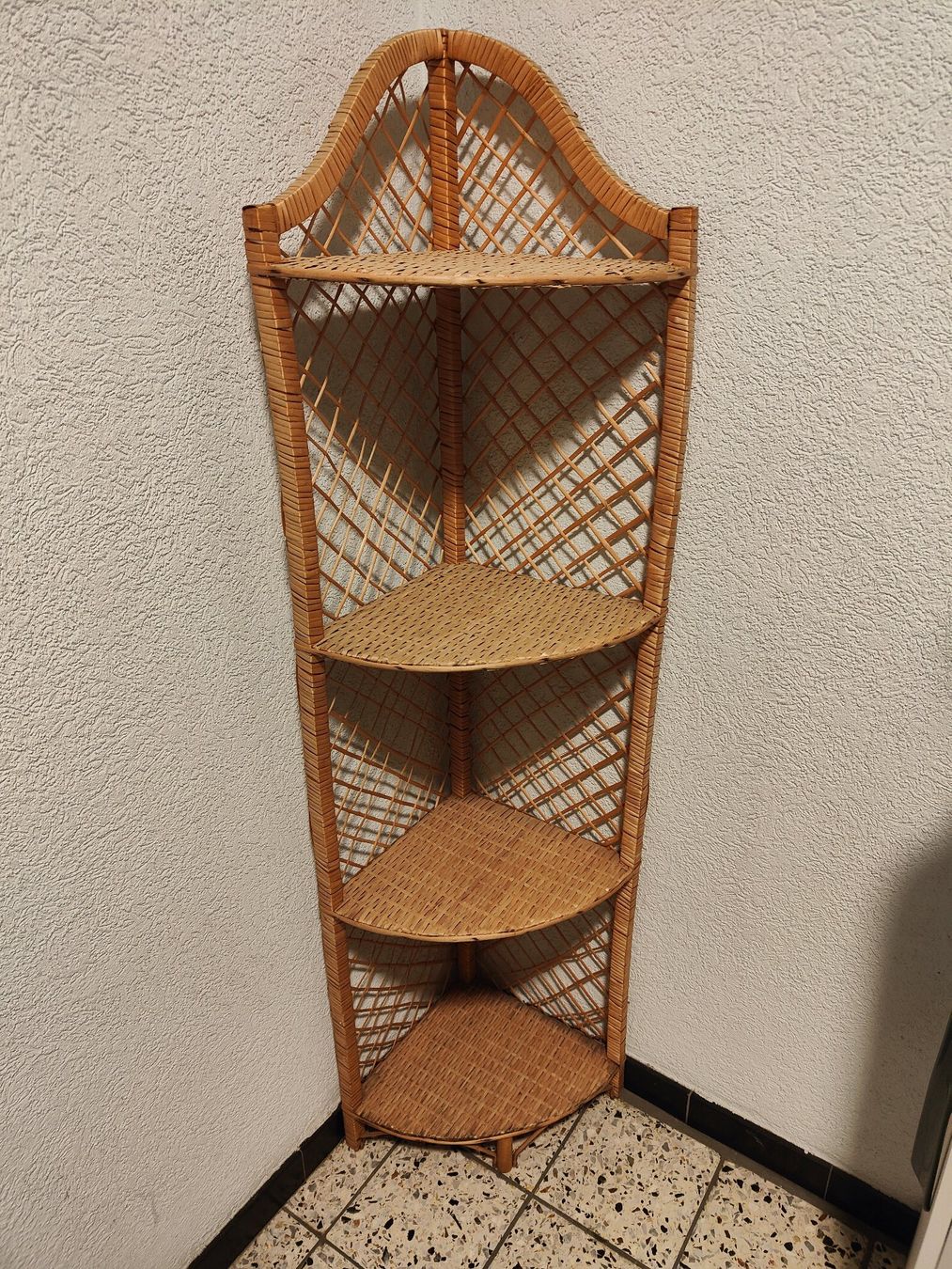 Étagères: Rattan-Eckregal – D'occasion à Studen BE par Paplo 1