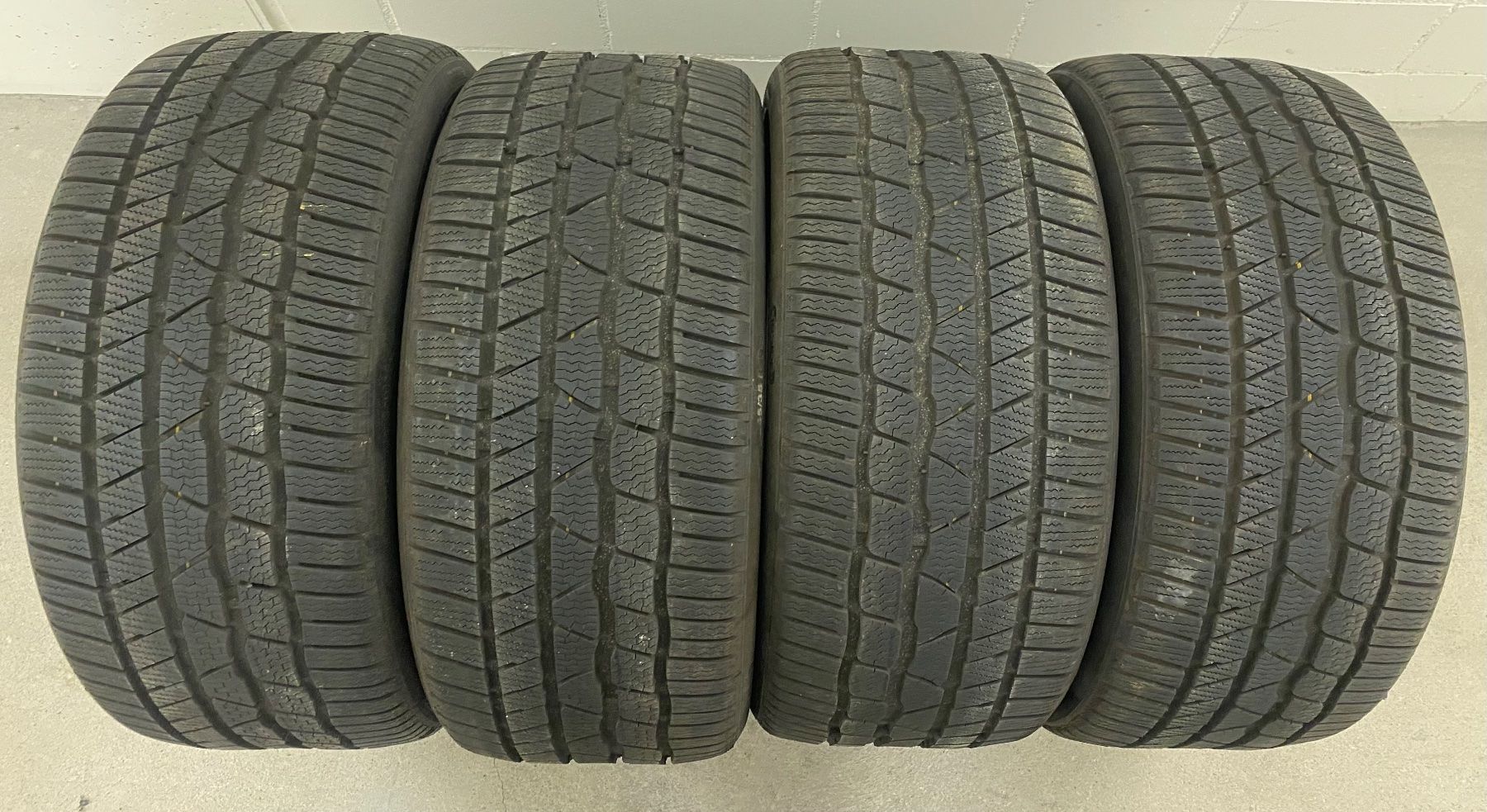Altro in Scrittura & Disegno: 255/35R19 Continental Winterreifen – Usato da Baar venduto da fba_f78w