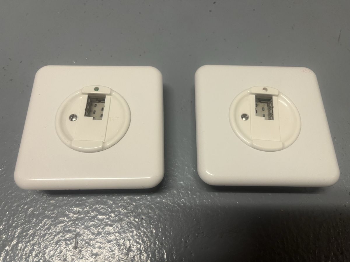 Stecker: Levy Classic 2 x TT 83 Steckdose UP – Gebraucht aus Münchenstein von pricehouse