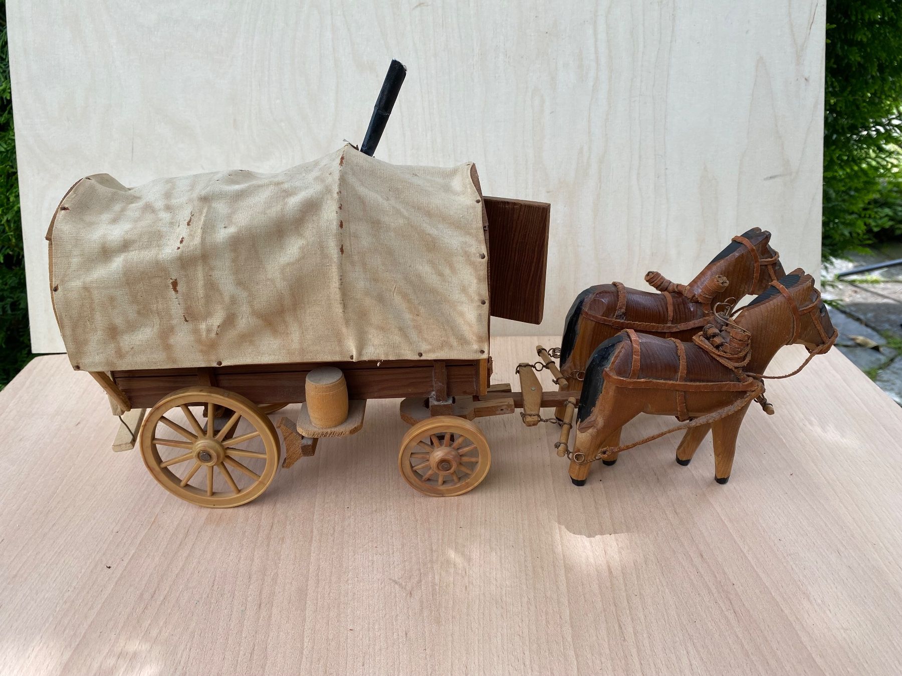 Kutschen: schöner Western Planwagen mit 2 Holzpferden – Gebraucht aus Feldbach von Olive1 5