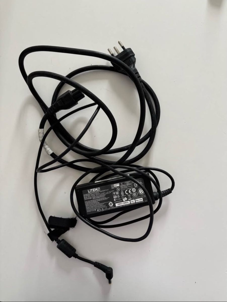 Cavi: Différents câbles, chargeurs, ipod, prise jack, 5.- la pièce – Usato da La Chaux-de-Fonds venduto da DANIELA19961996 9