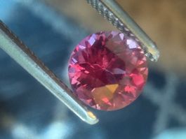 RODOLITH GRANAT  rund  pink/violet  1.84cts