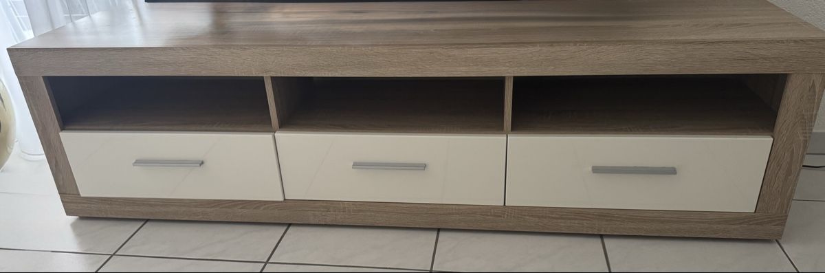 TV Möbel: Sideboard – Gebraucht aus Urtenen-Schönbühl von dal_pyd6 1