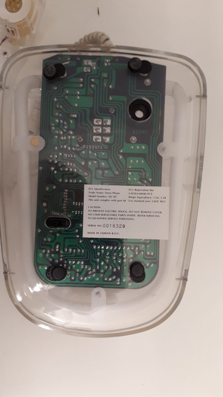 Telefoni: Neon Telefon - Transparent - ein Hingucker! – Usato da Madiswil venduto da 20gls 4