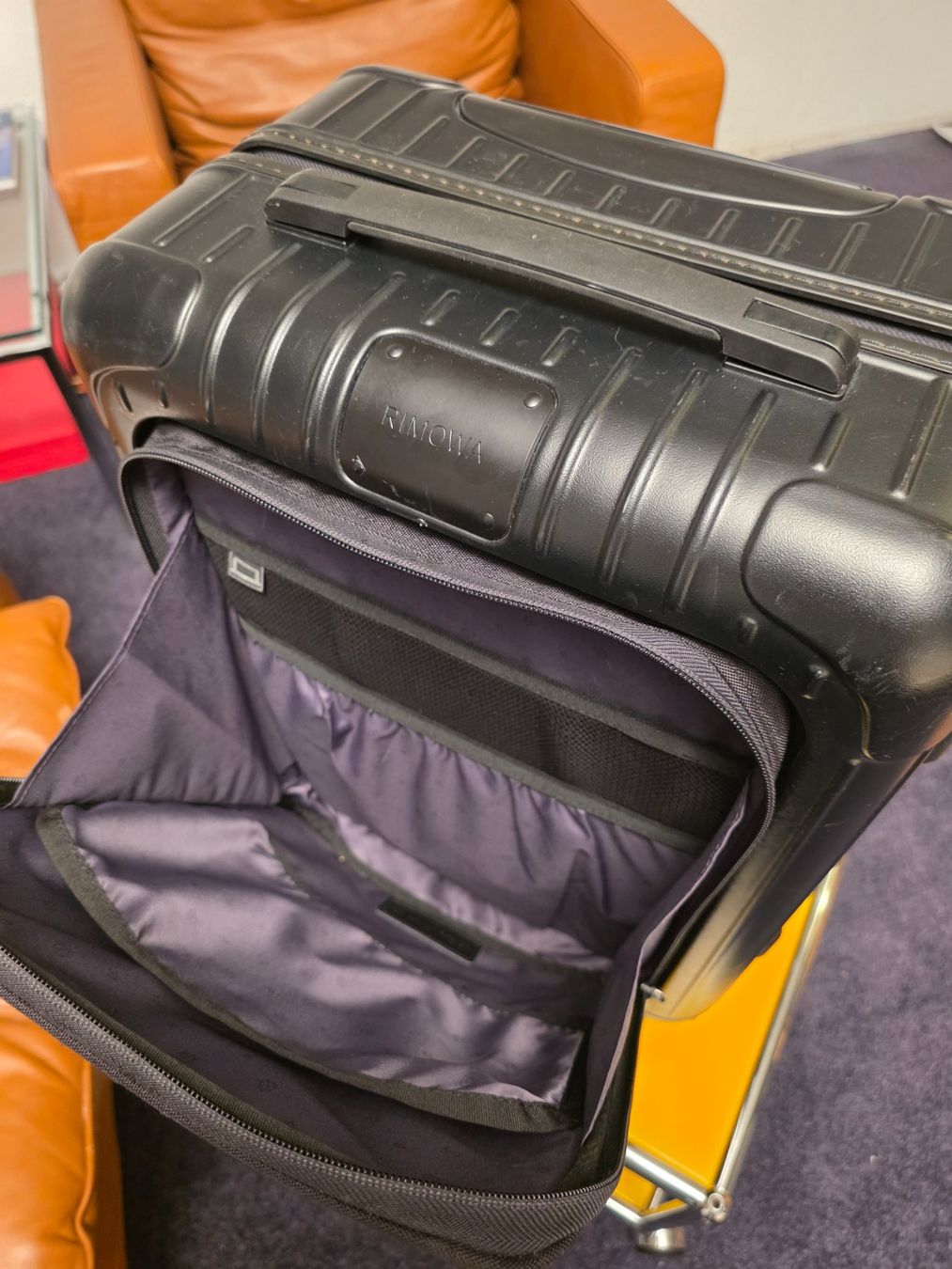 Rimowa Valigie: Rimowa essential cabin sleeve – Usato da Chambésy venduto da olivierGE 6